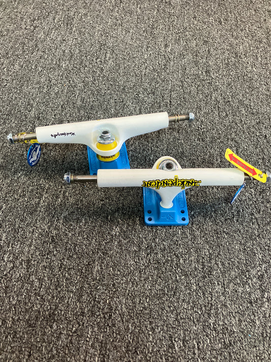 Independent 146 stage 4 Mark Gonzales flat white blue