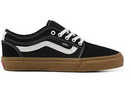 Vans Chukka Low Skate Shoe Black/Gum