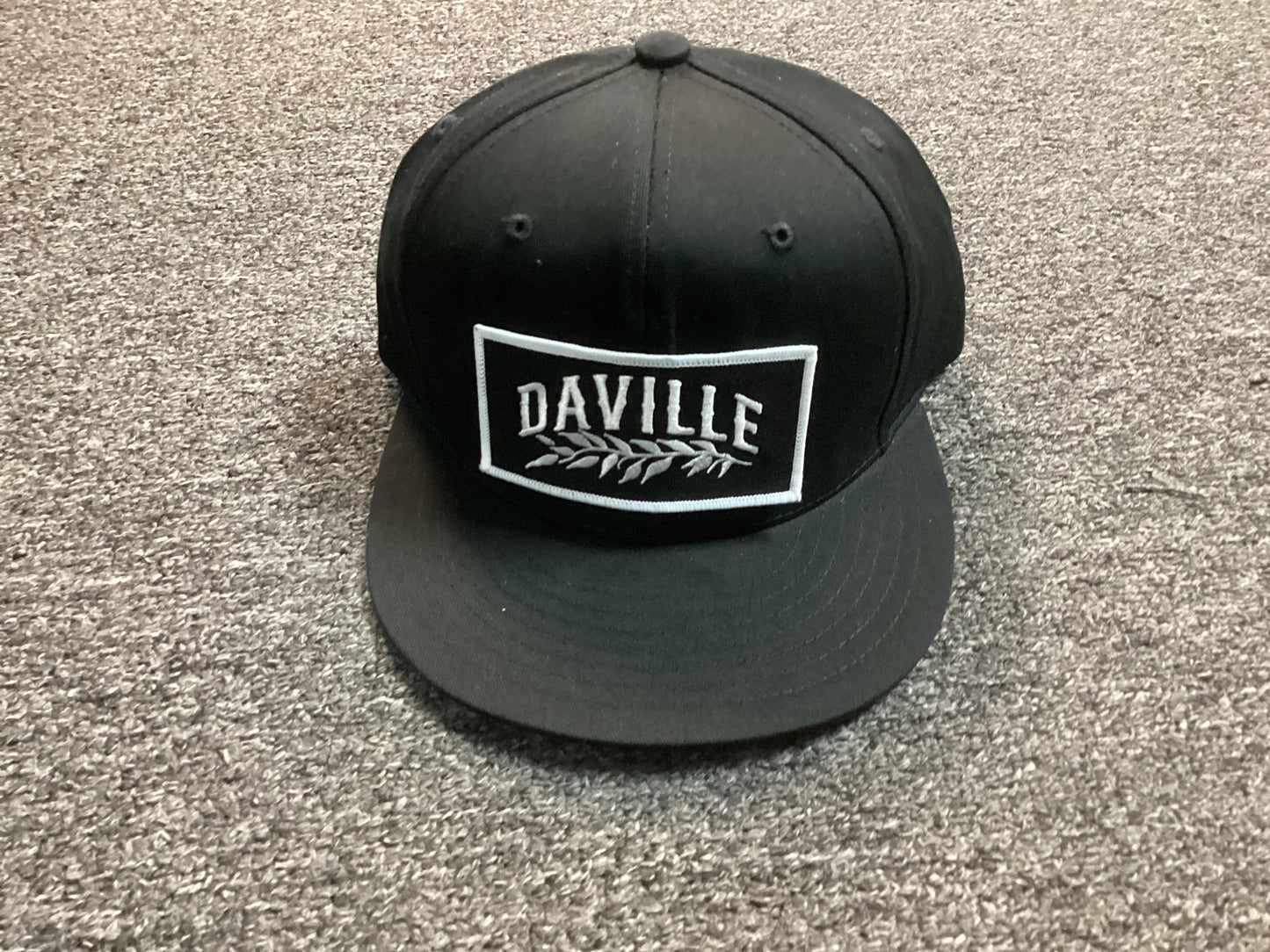 Daville hat SnapBack flat brim leaf logo black