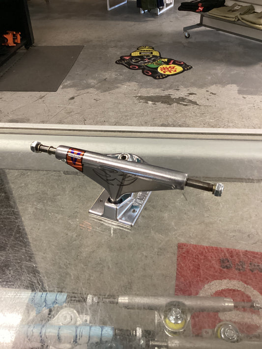 Venture 5.6 Truck set Callender hi