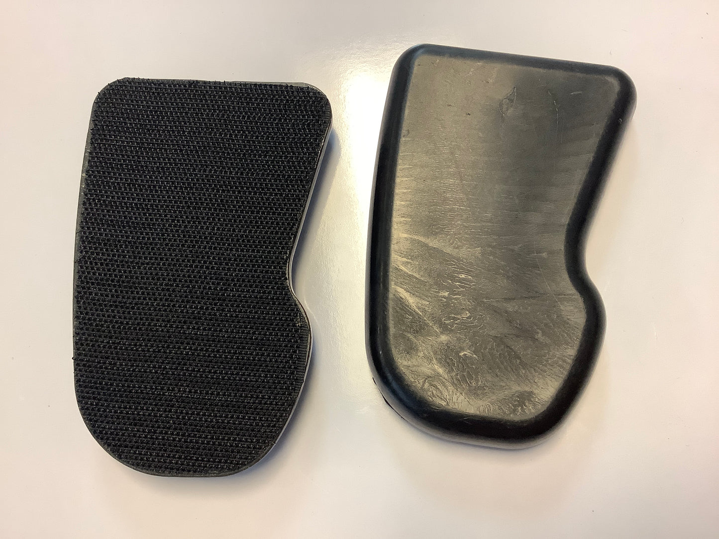 Gravity Glove Replacement Slide Pad / Puck 2pcs