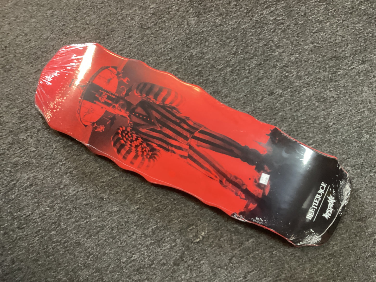 Welcome 10.0 deck Carousel Beetle Juice red dip