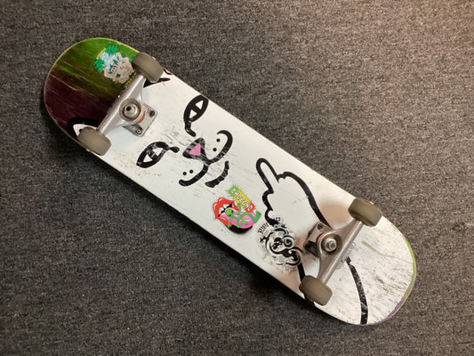 Rip N Dip used complete 8.0 skateboard with Independent Trucks and 80A Bigfoot Wheel