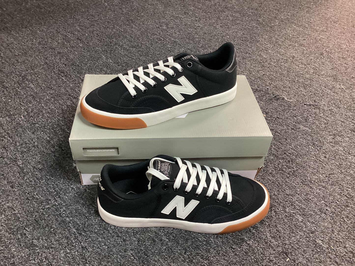 NB 212 Black size 7.5