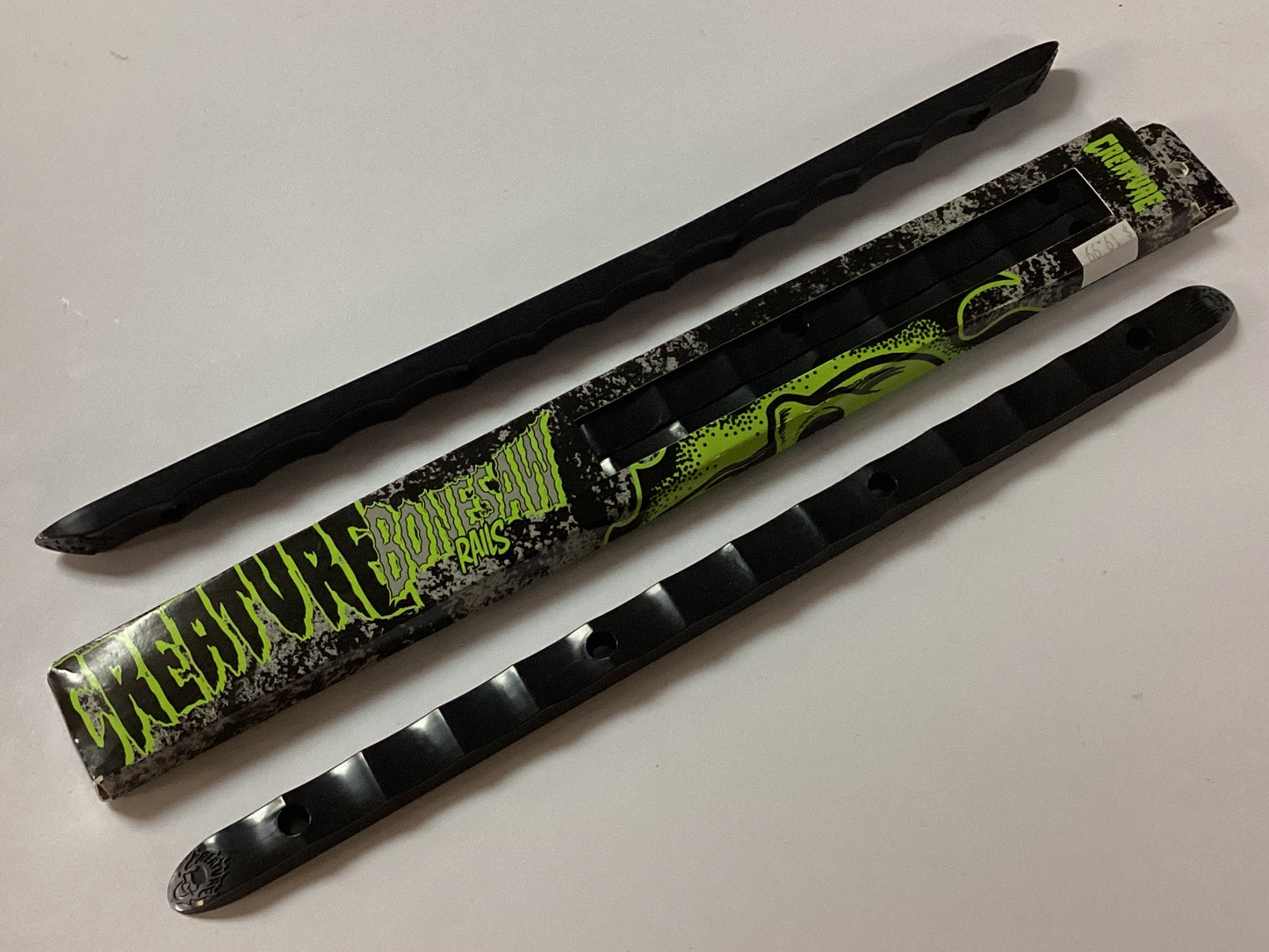 Creature Skateboard Rails Bonesaw BLACK