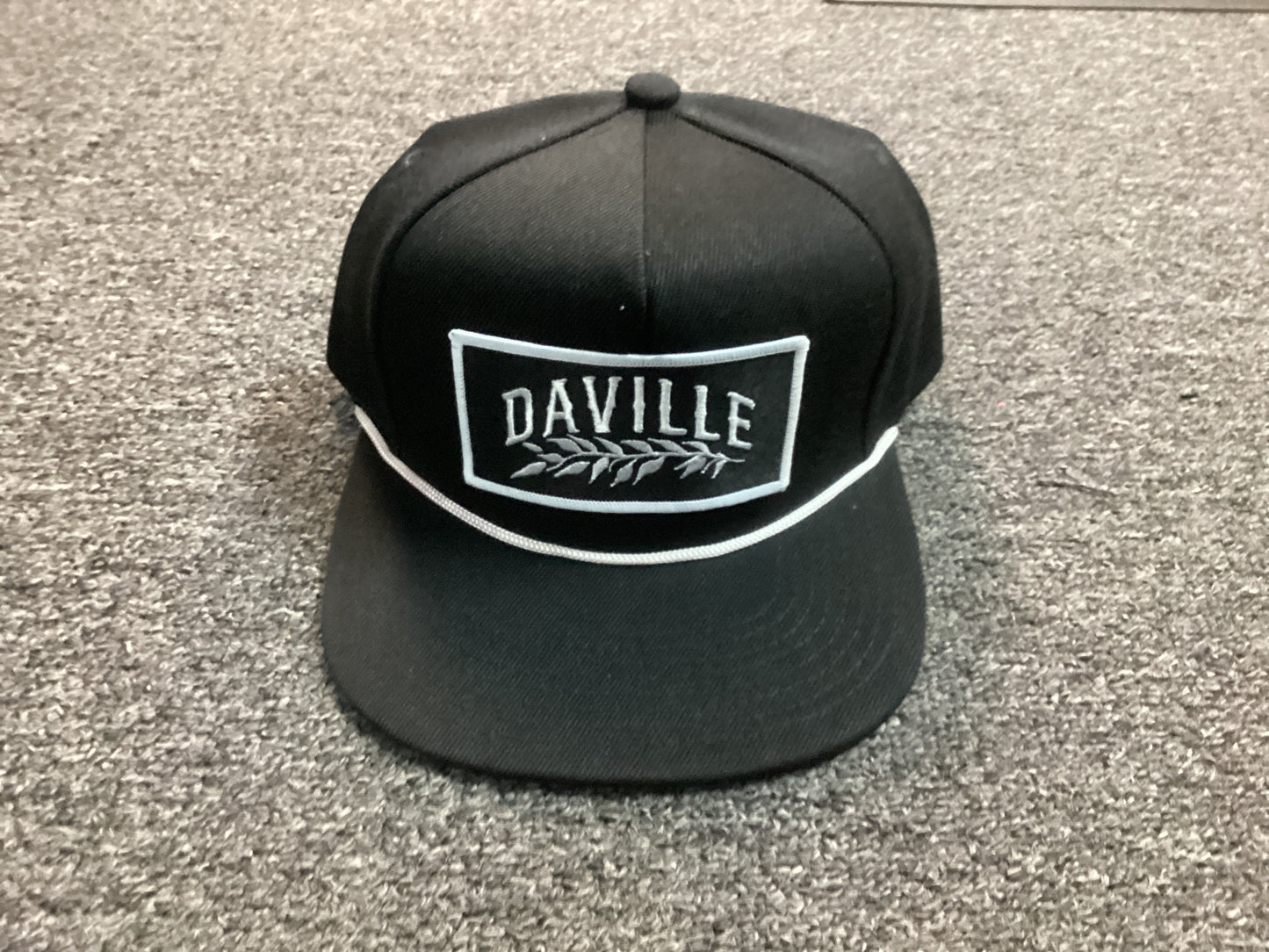 Daville hat SnapBack flat brim leaf logo black w white rope