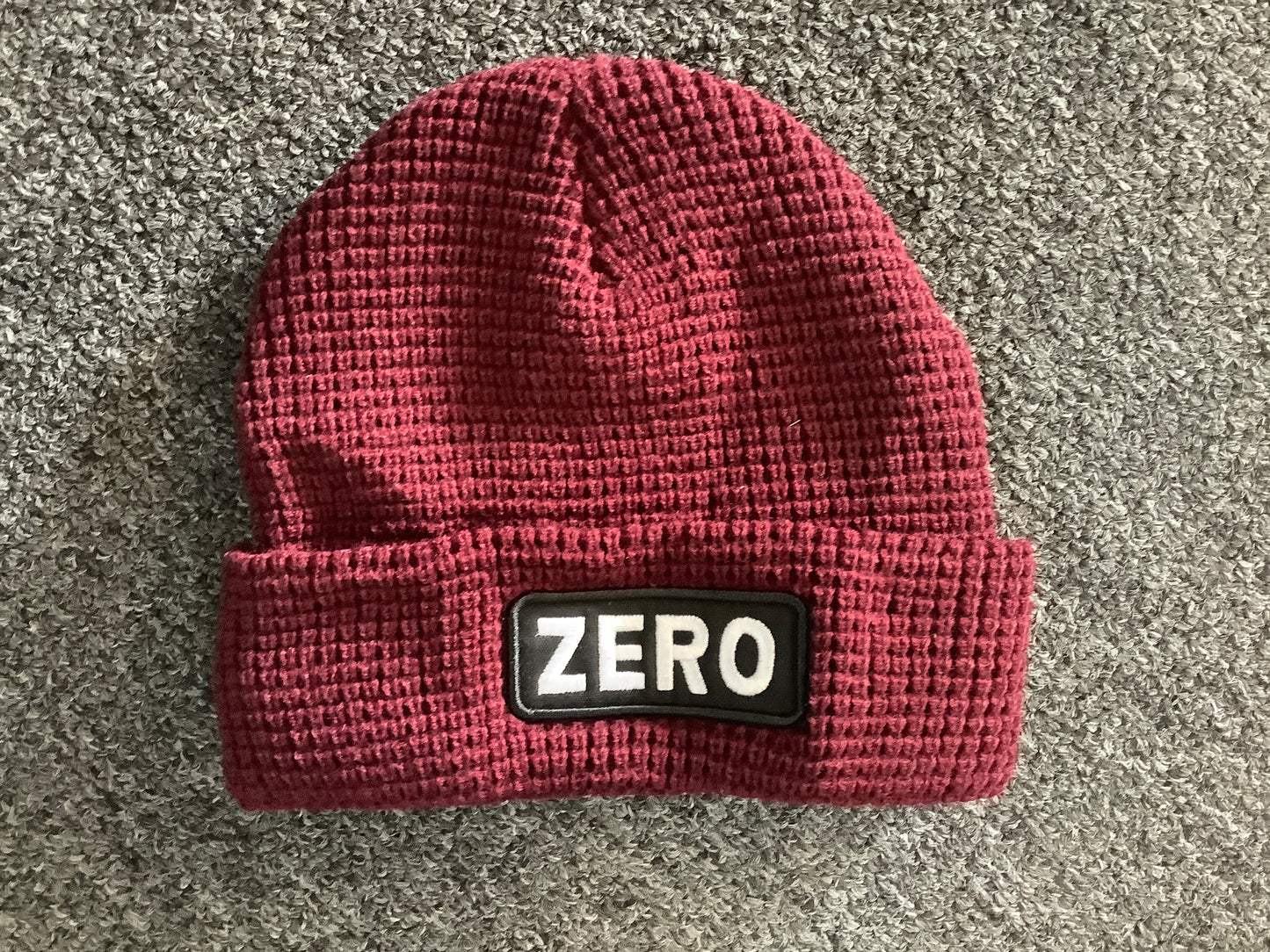 Zero beanie Logo patch burgundy
