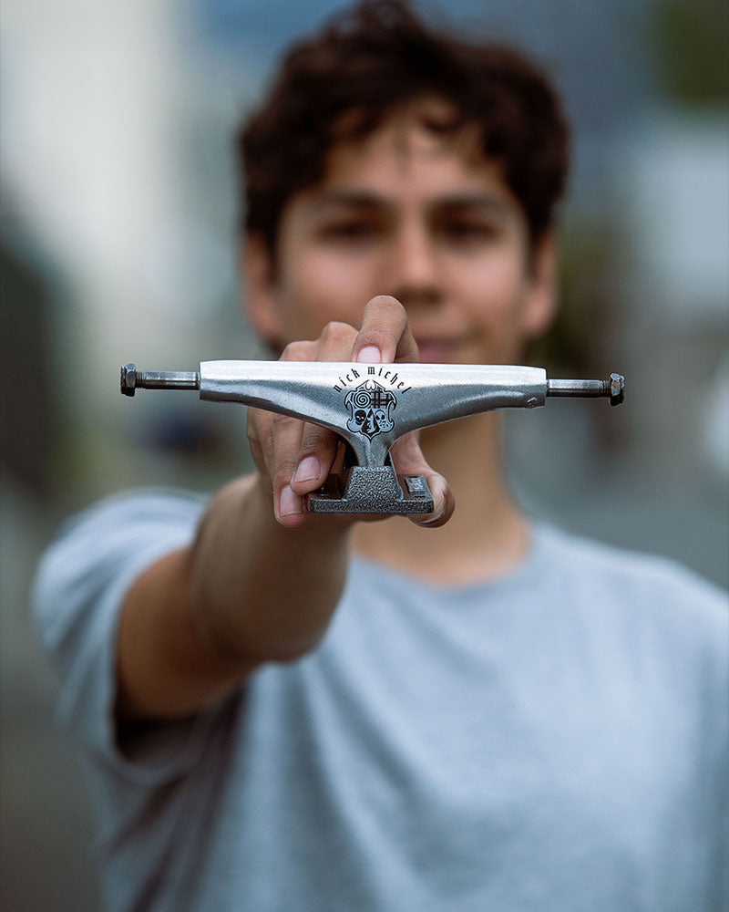 Thunder Trucks Michel Emblem