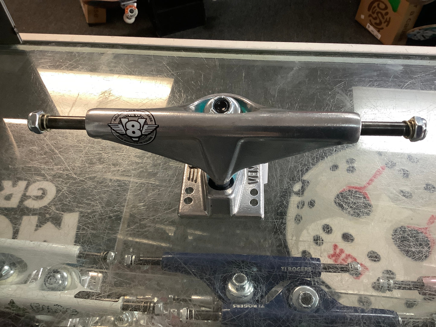 Venture Trucks HI V8 Polished