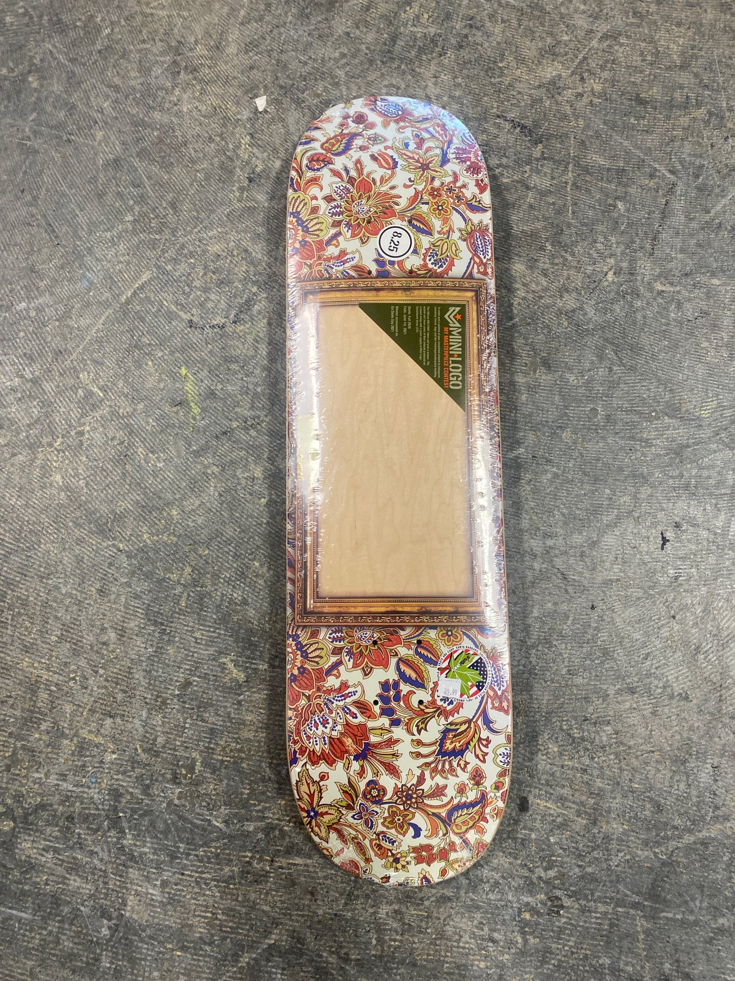 Mini Logo 8.25 deck masterpiece