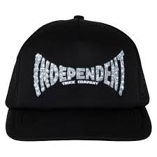 Independent Skull Span Mesh Trucker Hat - Black